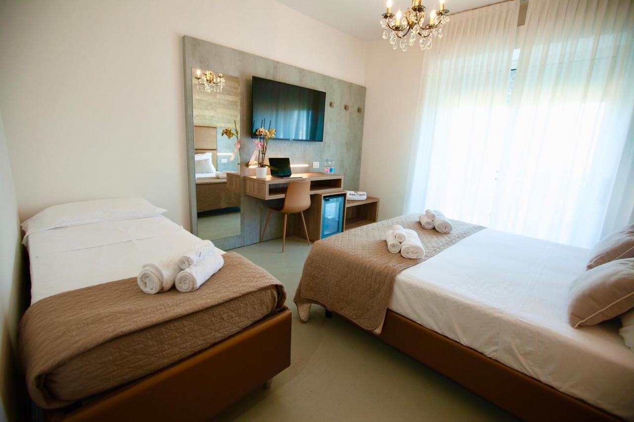 Hotel Maestri Riccione Eksteriør billede