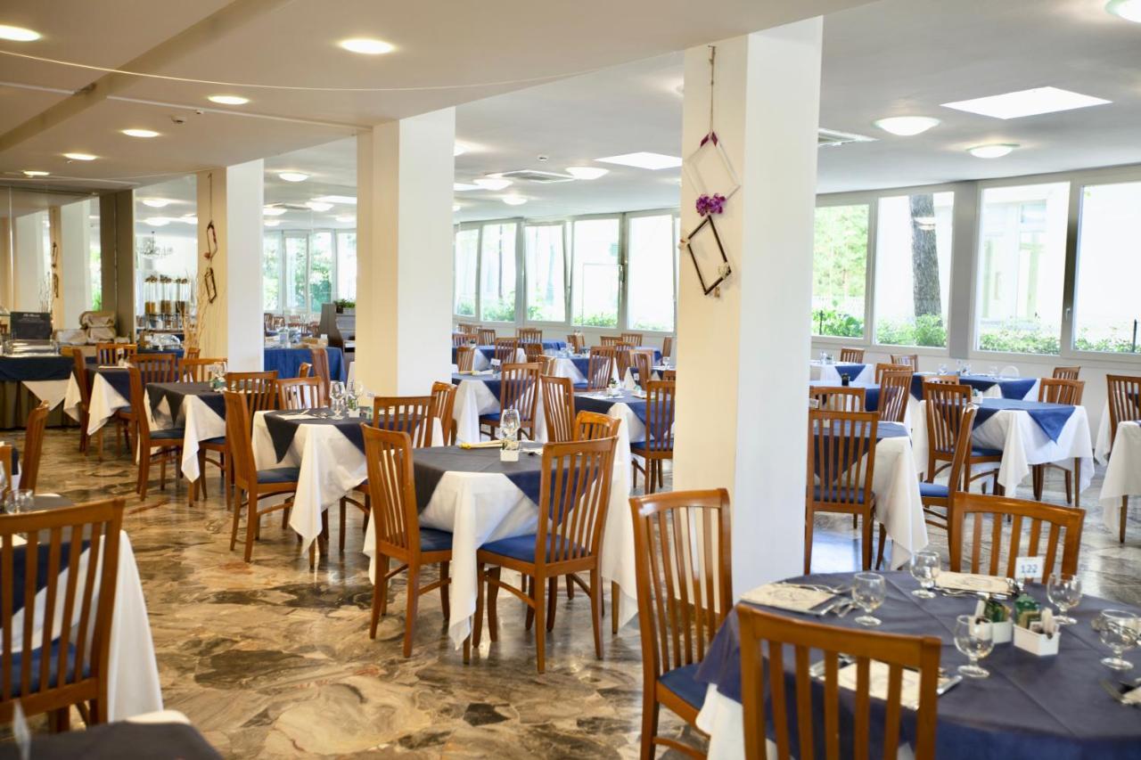 Hotel Maestri Riccione Eksteriør billede